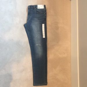 Men’s skinny fit tapered distressed denim